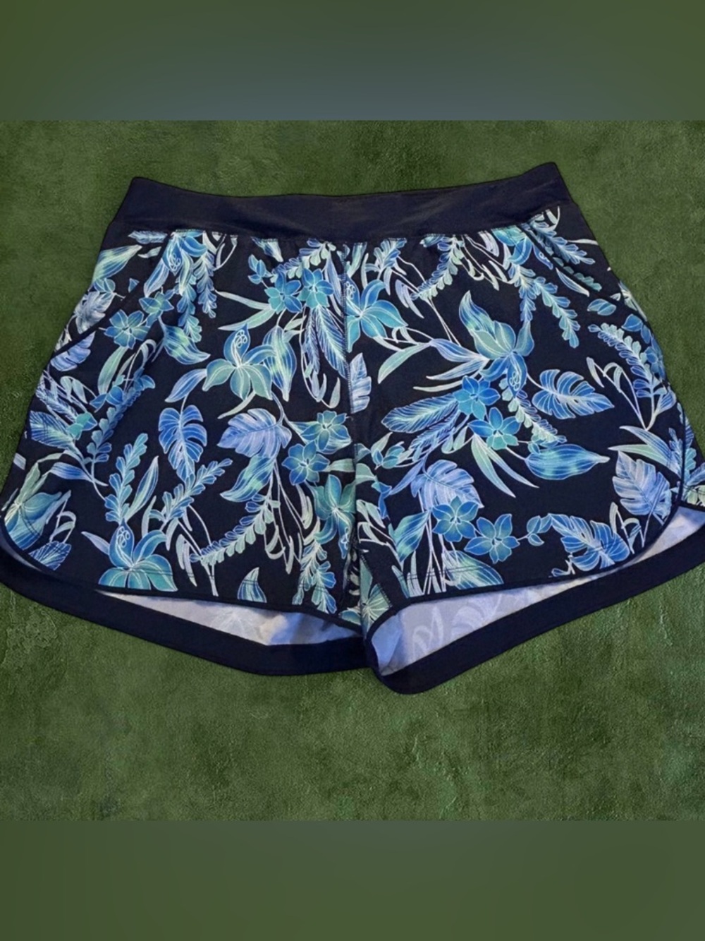 Land’s End navy tropical floral comfort Waist mesh pockets swim shorts